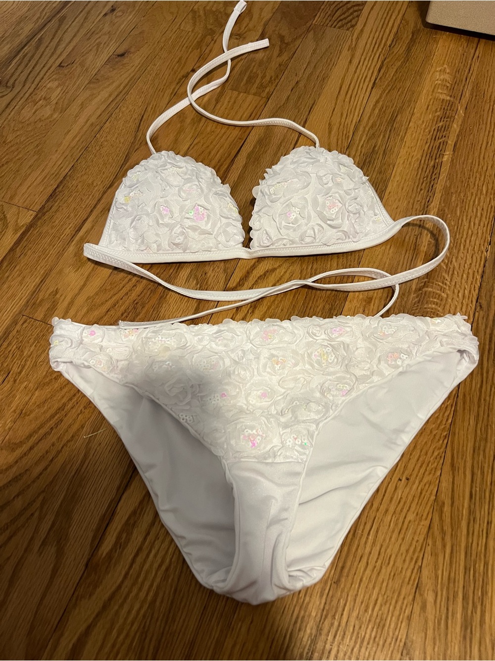 White Floral Embellished Women’s Bikini Set